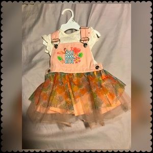 NWT 6/9 months 2 piece outfit